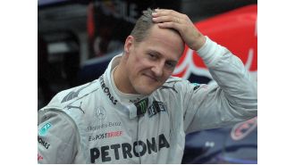 A neurosurgeon discusses Michael Schumacher's physical condition and public appearance, noting his frailty.