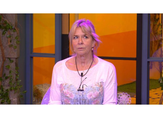 Fern Britton struggled to breathe due to heavy smoking after her marriage ended.