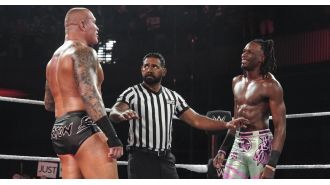 Wrestling legend reacts to young wrestler's mistake that affected the outcome of a big match.