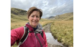 A BBC journalist saved a crying woman who attempted suicide by drowning.