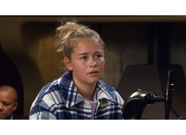 Actress Isobel Steele reveals dramatic transformation completely different from her character Liv Dingle in Emmerdale.