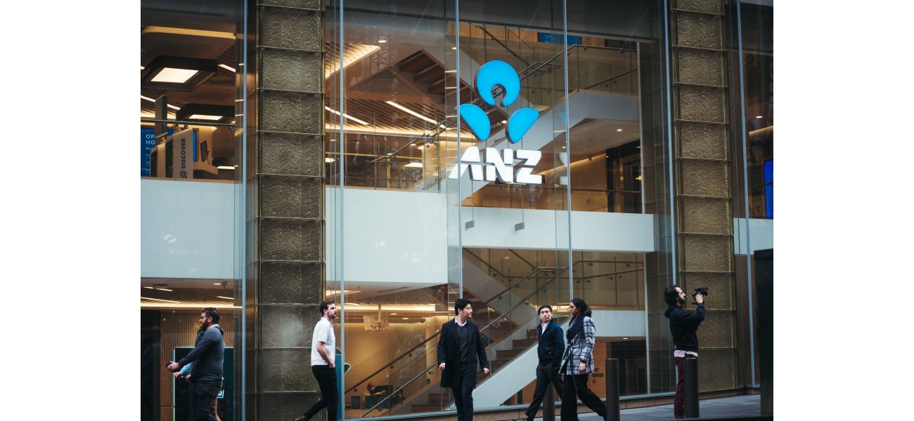 Last of the big banks, ANZ, joins in cutting fixed rates.