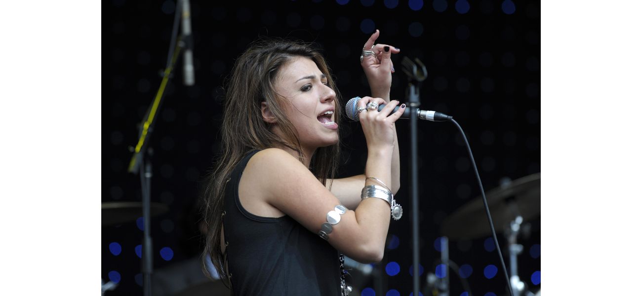 A 2000s pop singer with a catchy song hasn't aged much since debut 16 years ago.