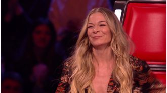 Singer LeAnn Rimes shocks fellow coaches on The Voice UK with bold move.
