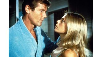 Famous Bond Girl gives clever explanation for choosing Aaron Taylor-Johnson as 007.