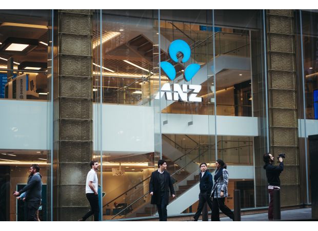 Last of the big banks, ANZ, joins in cutting fixed rates.