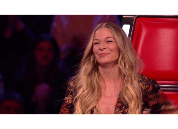 Singer LeAnn Rimes shocks fellow coaches on The Voice UK with bold move.