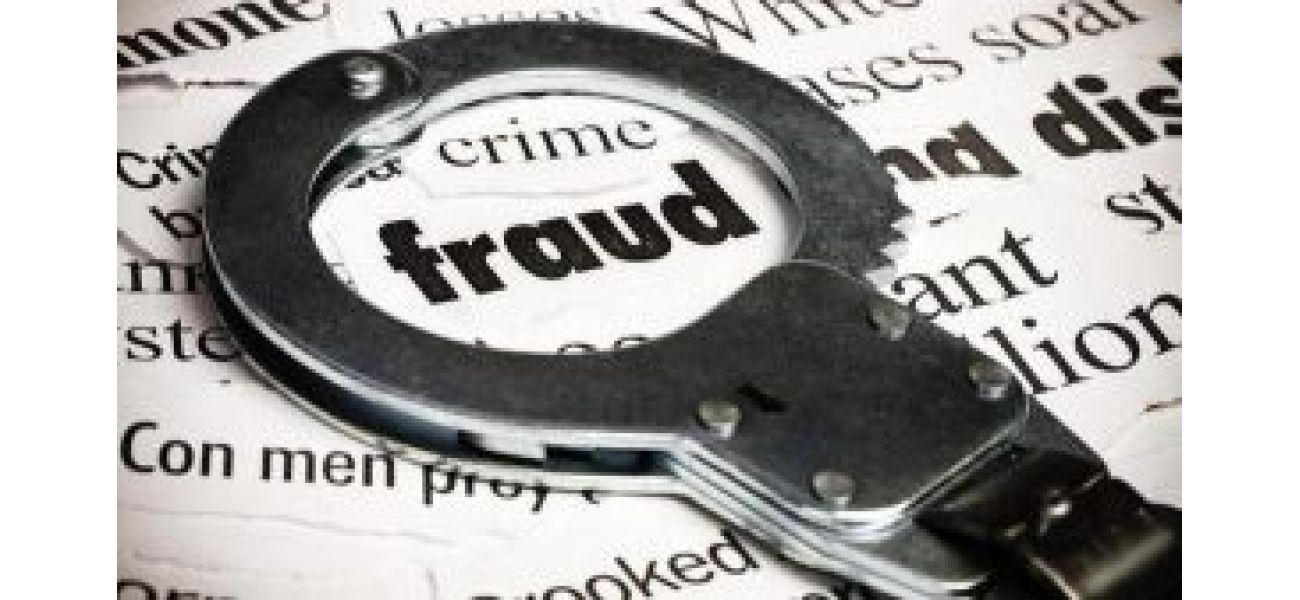 People cheated during process of linking mobile number and Aadhaar.