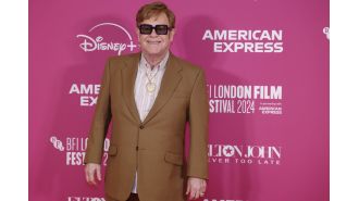 Elton John made a surprising body part into a fashion statement.