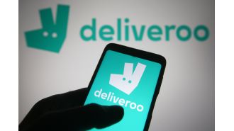 Thousands of customers are left disappointed and hungry after Deliveroo app crashes during lunchtime.