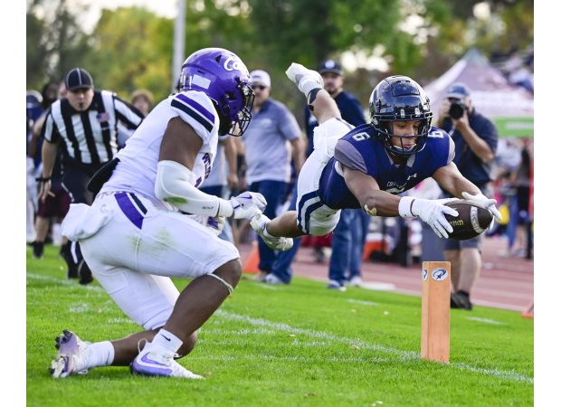 Columbine dominates Arvada West with explosive plays, extending their winning streak to 21 games.