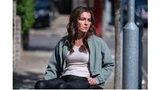 A big character is leaving Walford as she officially announces her departure.