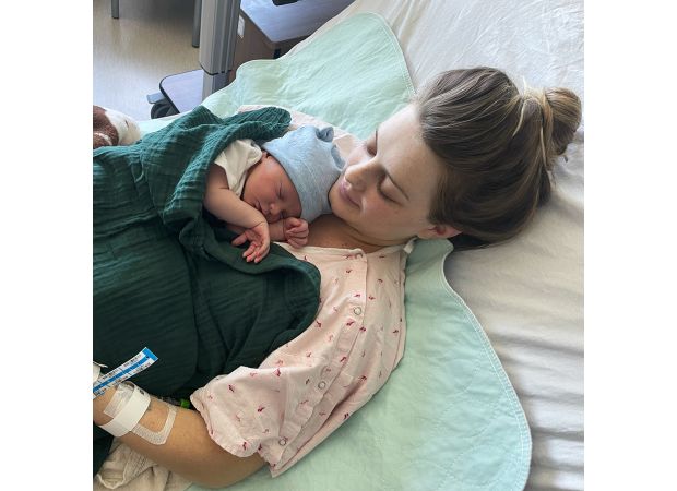 A 22-year-old woman gives birth during Hurricane Milton.