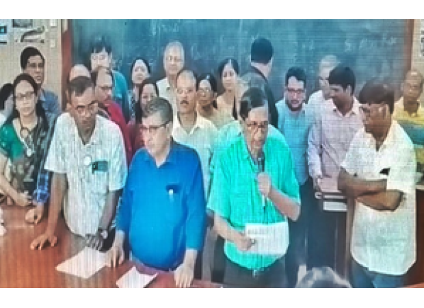 Bengal govt says mass doctor resignations not allowed, must be done individually.