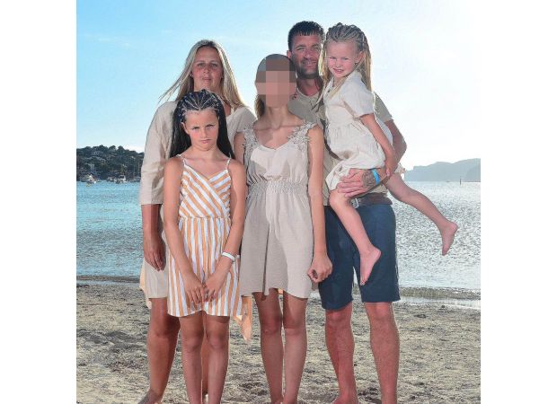 An 11-year-old girl who tragically lost her entire family in a car accident has bravely gone back to school.