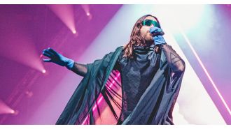 Actor Jared Leto receiving criticism for expressing desire to perform in Moscow despite ongoing tensions between Russia and US.