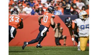 Broncos rookie Troy Franklin scores first NFL TD on a 2-yard pass from Bo Nix.