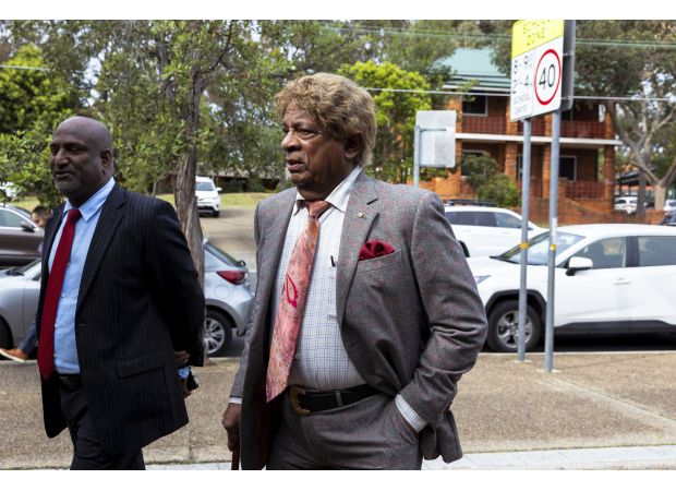 Kamahl received bad advice and sent a harmful text, according to court testimony.