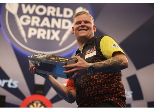 Mike De Decker went from wanting to give up darts to winning the World Grand Prix in a surprising turn of events.