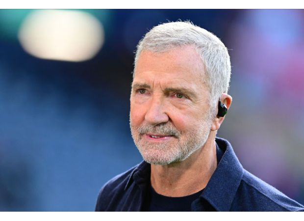 An Arsenal legend responds to Graeme Souness's criticism of Arsene Wenger.