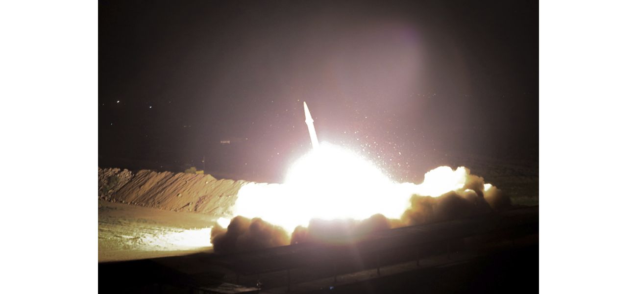 Australia punishes five Iranian officials connected to missile arsenal with sanctions.