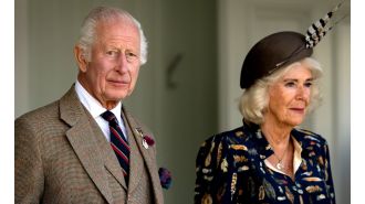 Politicians shun Charles and Camilla on Australian royal trip.