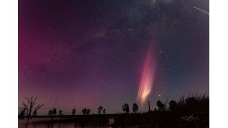 Photographers have captured a lucky photograph of a mysterious streak of light known as 'Steve'.