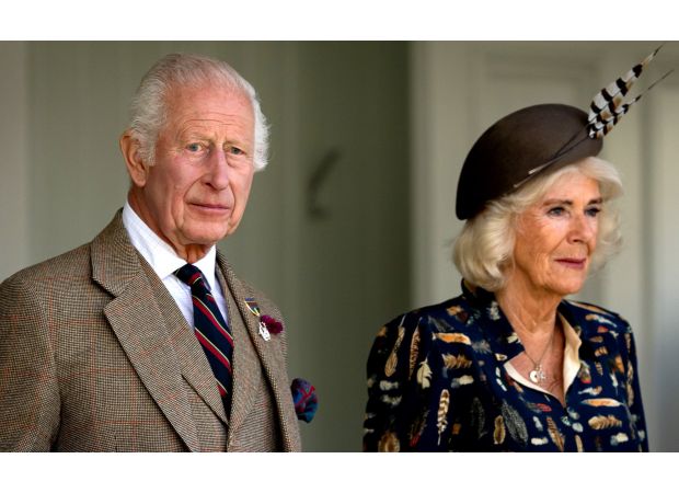 Politicians shun Charles and Camilla on Australian royal trip.