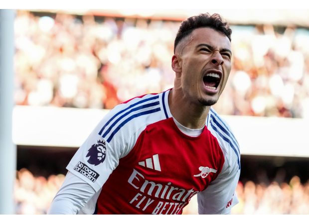 Arsenal's Gabriel Martinelli is unable to train with Brazil before their upcoming match against Peru due to an injury.