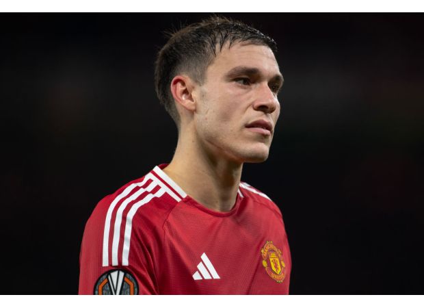 Ugarte concedes that ten Hag should pay attention.