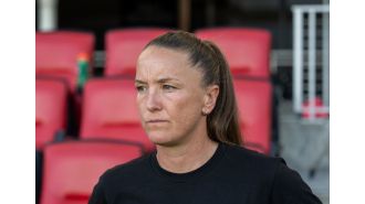 Former Manchester United manager Casey Stoney is interested in taking on the role of Arsenal boss.