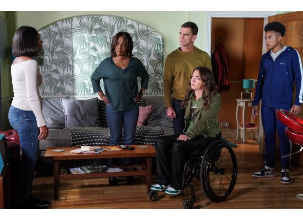 The Brannings are in chaos when Chelsea's actions lead her to a bad outcome in EastEnders.