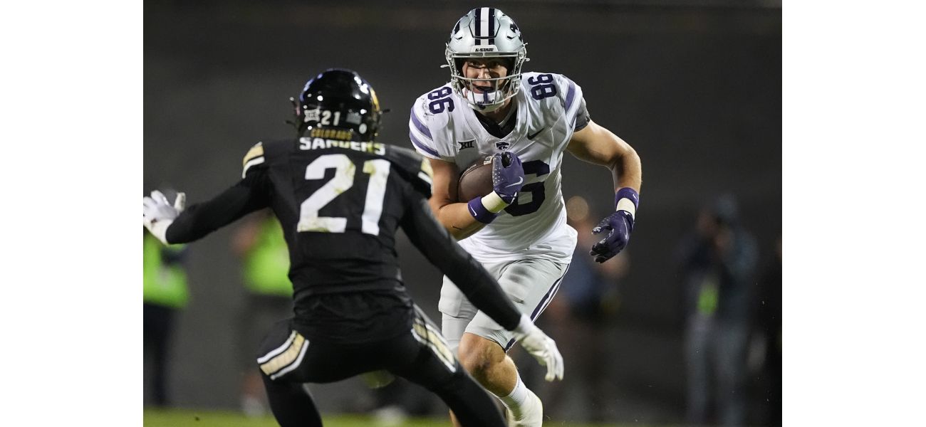 Will Deion Sanders have to bench his son Shilo if he misses another play against Arizona? Coach Prime may not have a choice.