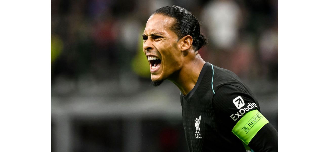 Ex-Everton player picks top 3 defenders in Premier League.