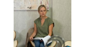 Sarah is worried that a dangerous killer from Coronation Street might come after the Platts.