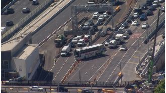 Fatal crash on Sydney Harbour Bridge involving multiple vehicles results in death and serious injuries.