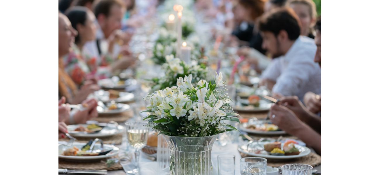I received poor quality food at a wedding due to my lower socioeconomic status.