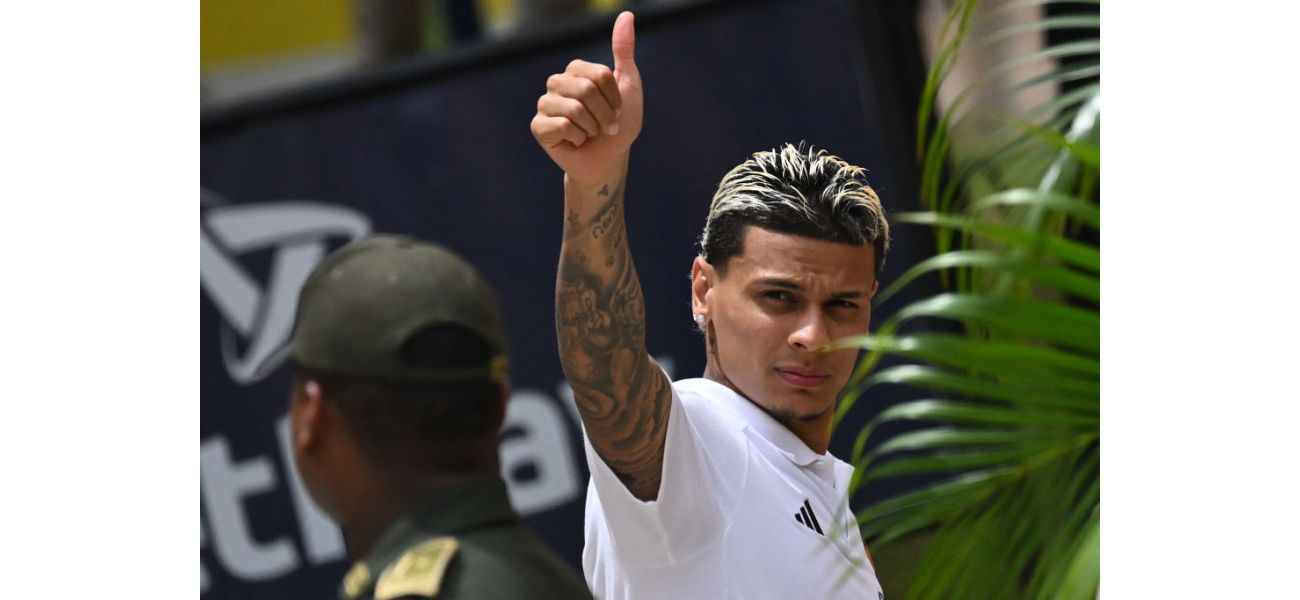 Manchester United is interested in signing Richard Rios from Palmeiras, according to a revealed agent.