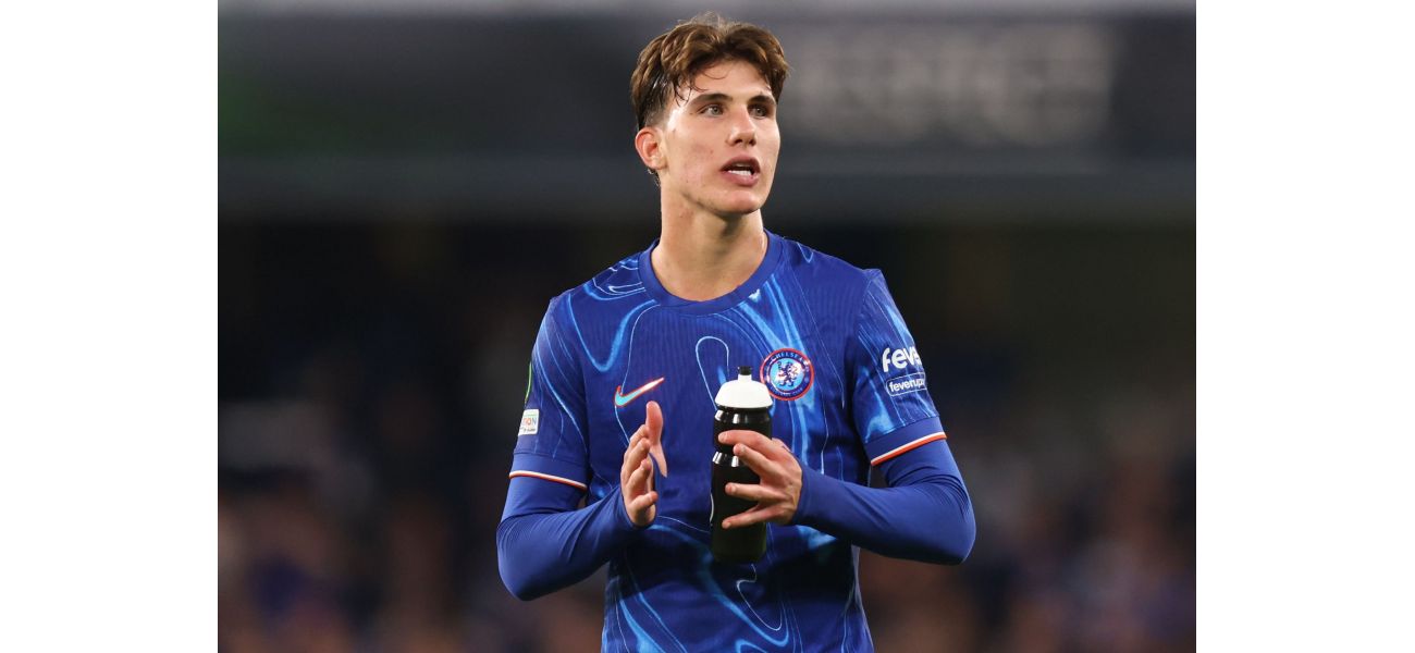 National team coach urges Chelsea player to depart club during January transfer period.