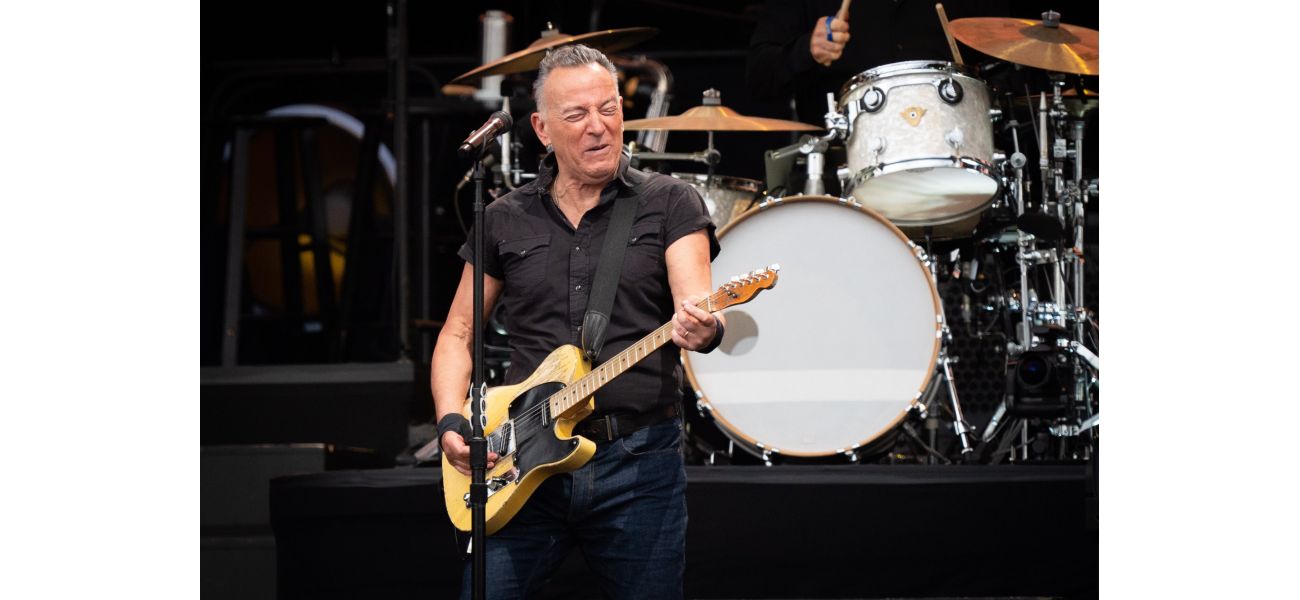 Despite his age, Bruce Springsteen vows to continue performing until his death, regardless of any obstacles that may come his way.
