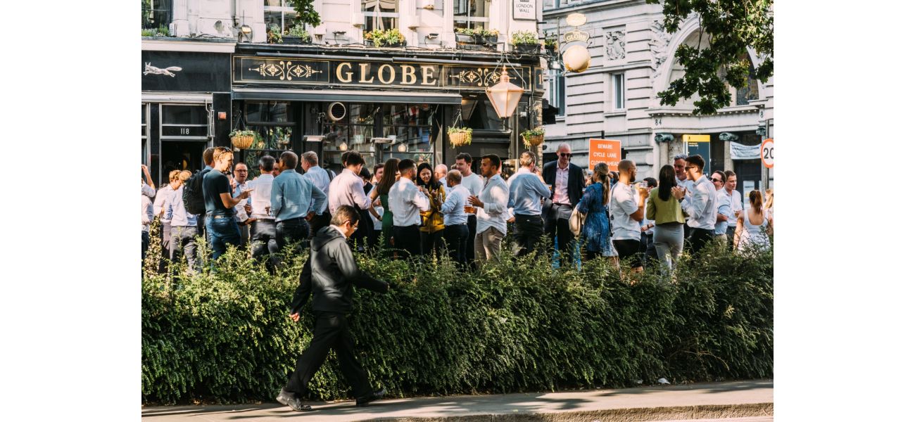 Pubs at dangerously low levels with less than 1,000 remaining.