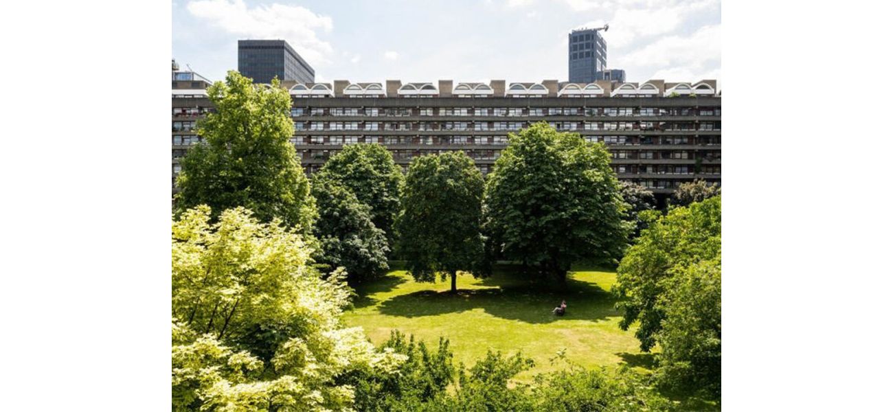 Old graveyard found under well-known London site after centuries of being disregarded.