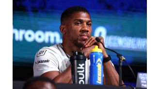 Boxer Anthony Joshua lauded for kind deed towards mourning family.