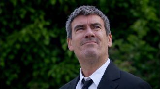 Cain Dingle from Emmerdale gets emotional in a tribute to a TV icon, marking the end of an era.