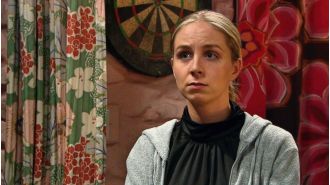 Belle from Emmerdale gets a helpful gift from Zak to defeat Tom King.