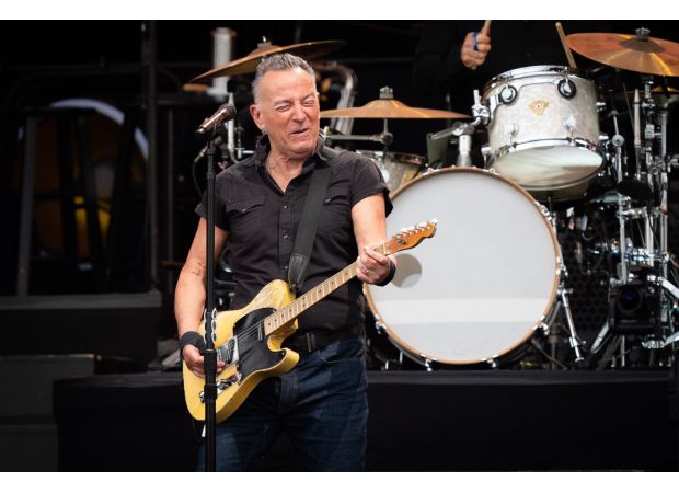 Despite his age, Bruce Springsteen vows to continue performing until his death, regardless of any obstacles that may come his way.