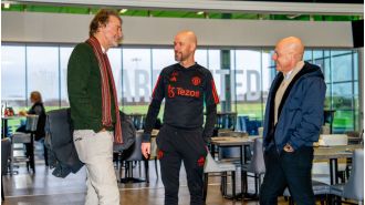 Manchester United players were visibly unimpressed during a meeting with INEOS's chief, showing their disapproval through eye-rolling and head-shaking.