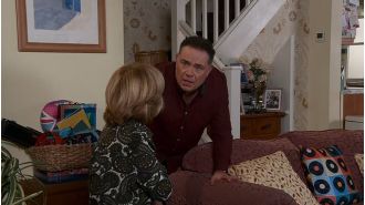 Video shows a legend from Coronation Street having a heart attack, causing terror.