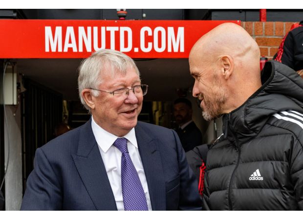 Erik ten Hag speaks out about Manchester United's decision to abruptly fire Alex Ferguson.