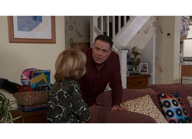 Video shows a legend from Coronation Street having a heart attack, causing terror.